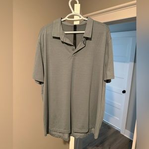 Lululemon Men’s Evolution polo in light blue, size XXL.